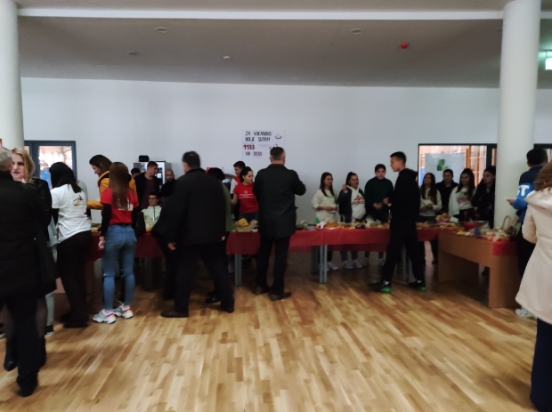 humanitarni bazar laplje selo