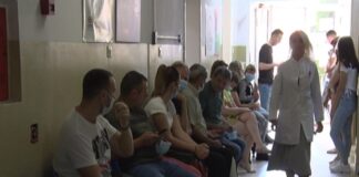 Udruženje dermatovenerologa Srbije vršilo besplatne preglede u Gračanici