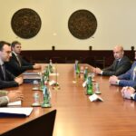 Petković obavestio Hila o „spiskovima“ na kojima se nalaze i čelnici SL, razgovarali o zemlji V.Dečana…
