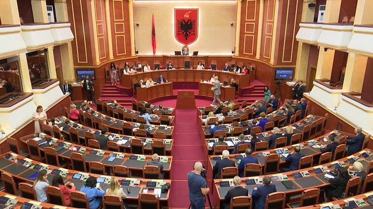FOTO: Parlament Albanije