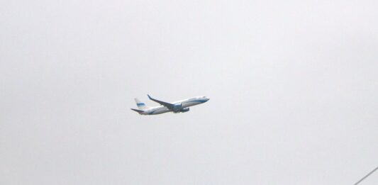 avion aerodrom