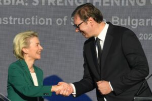 Vučić o "dugom" razgovoru s Fon der Lajen, EK: Sreli su se usputno