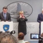Kurti: Ostavke vode do izbora na Severu; Nemojte da napuštate institucije, odluka o tablicama ostaje
