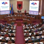 U Tirani zajednička sednica kosovske i albanske skupštine: 28. Novembar – „pečat albanskom istorijskom pravu“