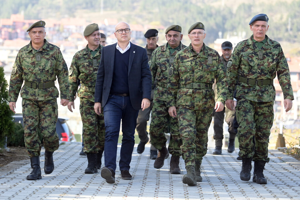 Pu U Raski Serbian Minister of Defense in Raška: The Army is ready and trained to ...
