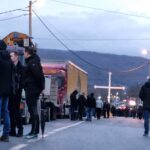 Odluku o zatvaranju škola doneli privremeni organi četiri opština na Severu barikade rudare