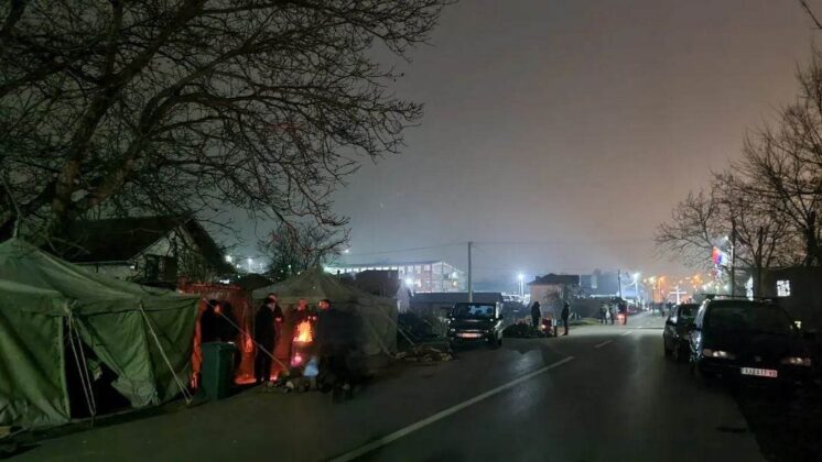 barikade rudare noću