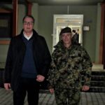 Na Merdaru barikade, a predsednik u ponoćnoj šetnji u garnizonu u Raški