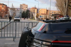 jug most policija džip