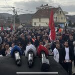 Protest u južnom delu Mitrovice protiv ZSO: Nećemo Udruženje koje od Kosova pravi BiH protest protiv ZSO bahtiri
