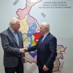 Hil: Razgovaraću sa Vučićem o položaju Albanca na jugu; Mustafa: Ne brine me što nema podrške formiranju Zajednica Albanskih opština Kristofer Hil ambasador Nagip Arifi