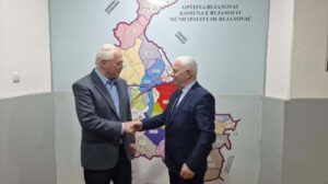Kristofer Hil ambasador Nagip Arifi