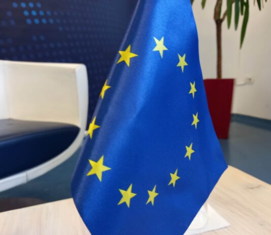 Politiko: EU se priprema za „scenario iz noćne more“, veliki hibridni napad sa više žrtava „sve verovatniji“ Evropska unija zastava