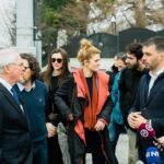 Manojlović kod američke ambasade, Hil izašao i objasnio mu stav o litijumu i slobodnim medijima, Savo njemu o Pinku i Oliveru Ivanoviću