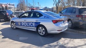 Kosovska policija kola auto