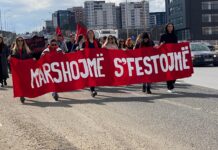 Ovogodišnji osmomartovski marš u PR u znaku solidarnosti sa palestinskim narodom, aktivisti kritikuju vlast zbog „učešća u održavanju kolonijalnog poretka u Gazi“