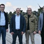 Kad Vojska Srbije ukrasi fotke: Srpska lista u defileu na Batajnici, na Kosovu „okupacija“