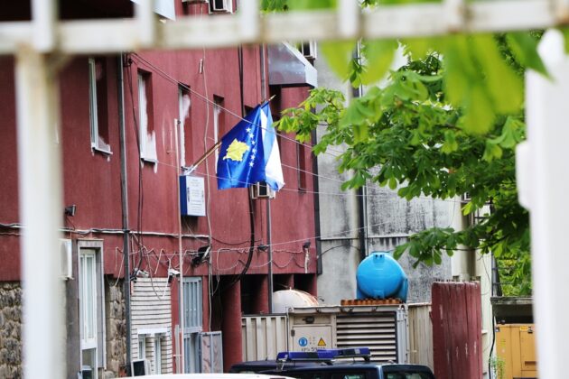 policijska stanica zastava Kosovo
