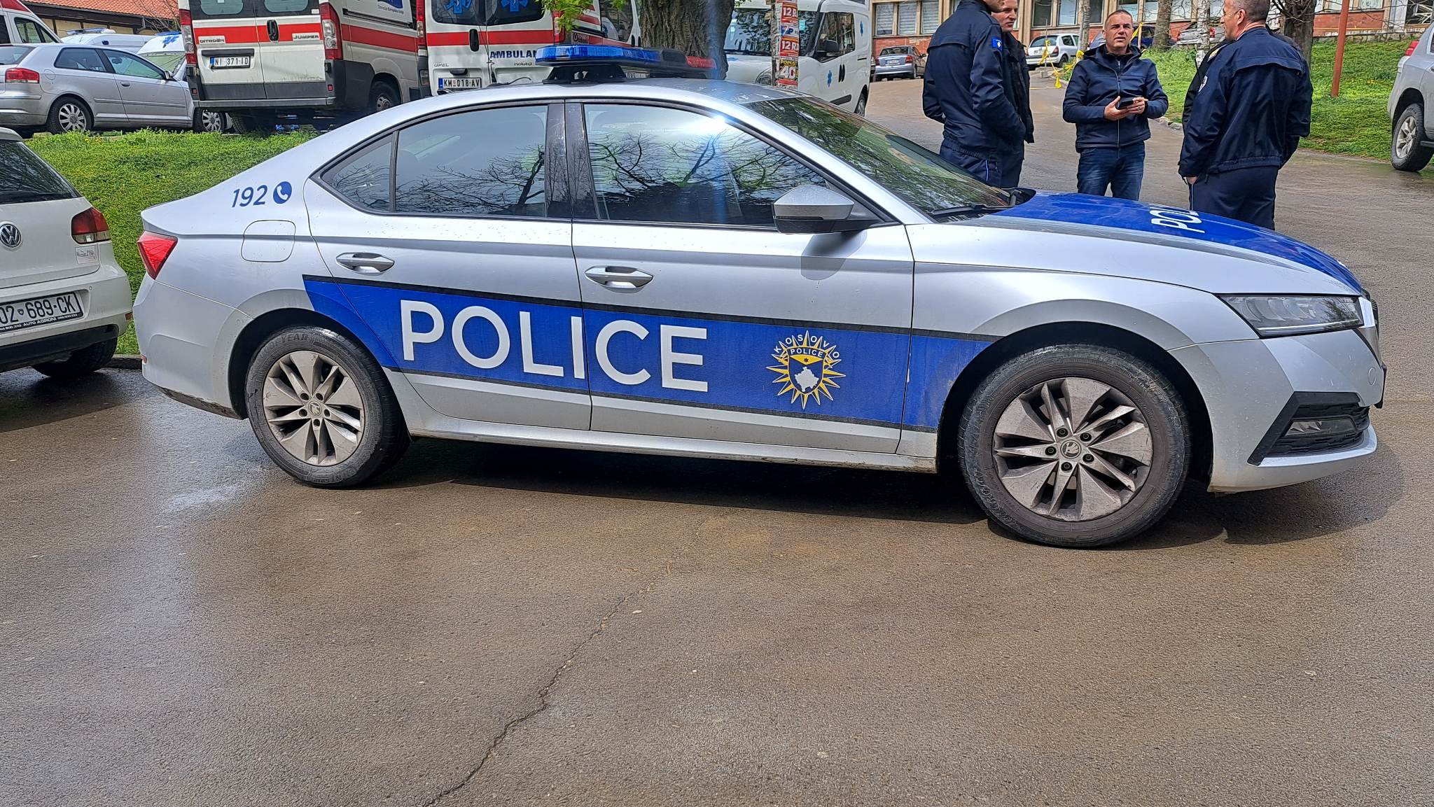 auto kosovska policija patrola kp
