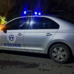 Dve maskirane osobe oštetile nadzorne kamere u K.Mitrovici auto kosovska policija noć