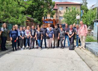 Srpske redakcije sa KiM stale u zaštitu vlasnika kafića u Zvečanu, kog na mrežama od sinoć etiketiraju i optužuju da je „izdajnik“