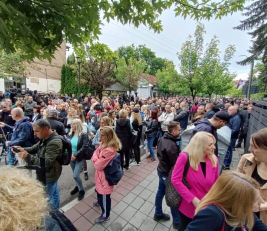 Kriza na Severu, 6. dan: Blinken po drugi put, Makron… Kurti ne popušta, Srbi demantuju prisustvo kriminalaca