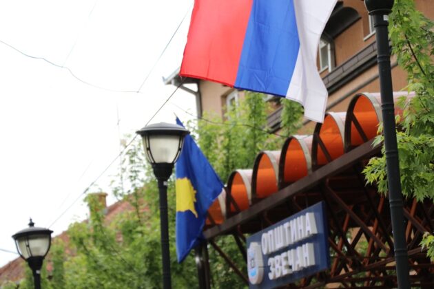 Op&scaron;tina Zvečan zastave kosoOp&scaron;tina Zvečan zastave kosovoskavoska
