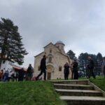 Kvinta podsetila na 7-godišnjicu odluke Ustavnog suda o dečanskoj zemlji, od vlade traži da hitno izvrši odluku