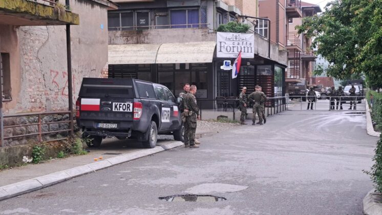 Zvečan Protest kfor