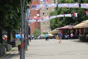 Mitrovica šetalište 300 biznisa registrovano na Severu Kosova