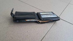 Pronašao novčanik sa oko 2.000 evra i predao ga policiji