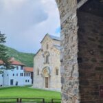 Manastir Visoki Dečani: Uprkos svom nasilju Srbi ostali verni veri, zemlji, svetinjama i precima