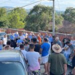 Incident u Klokotu: Srbi protestovali zbog lokacije za zakopavanje svinja, KP ih fizički sklanjala policija građani incident klokot