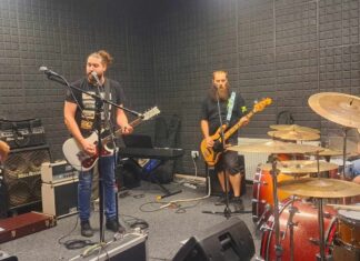 Mitrovački pank bend „Škart“ sutra obeležava 10 godina postojanja u klubu „Soho“