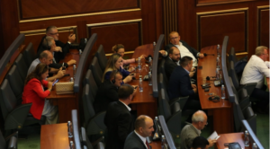 srpska lista poslanici