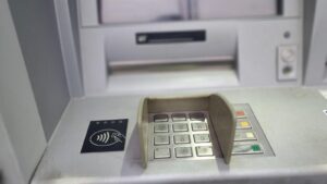 Koha: Banke odbijaju da daju kredite