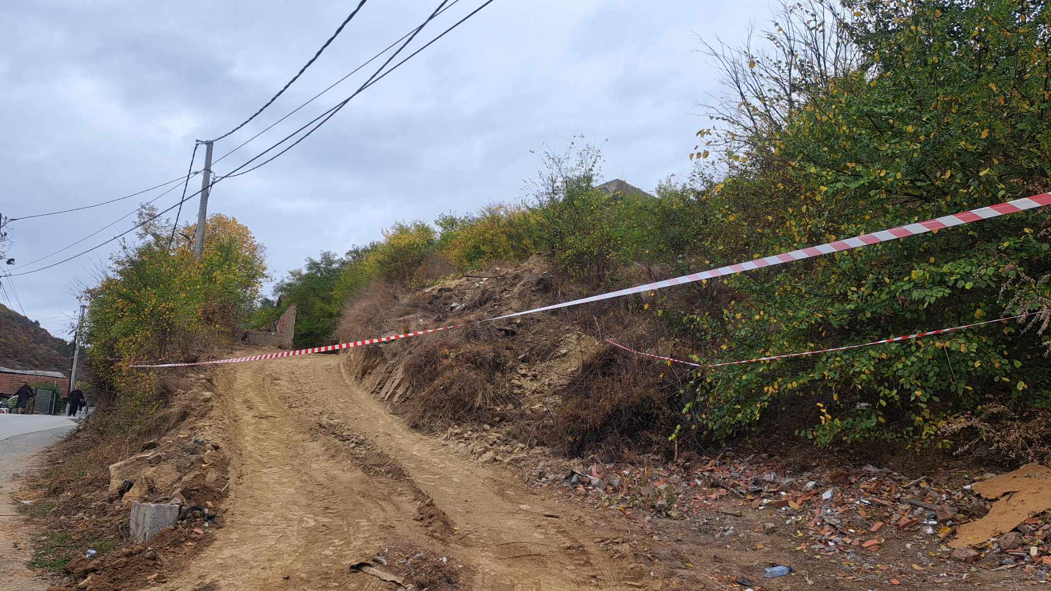 Zaustavljeni radovi/ groblje