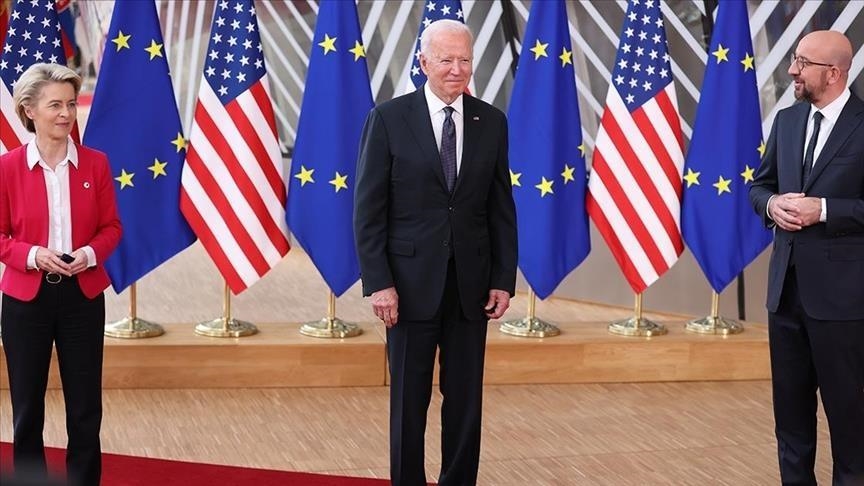 Džo Bajden se povlači iz predsedničke trke