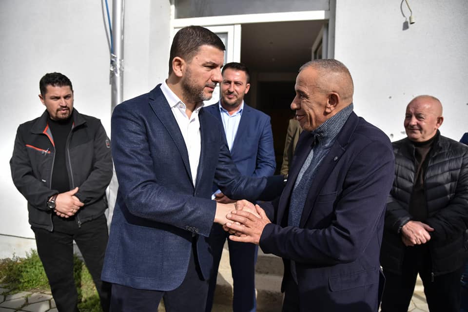 Krasnići i Izmir Zećiri