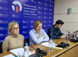 Političarima dozvoljeno da lažu, na medijima je da to ne prenose; Zvaničnike treba držati odgovornim u izveštavanju