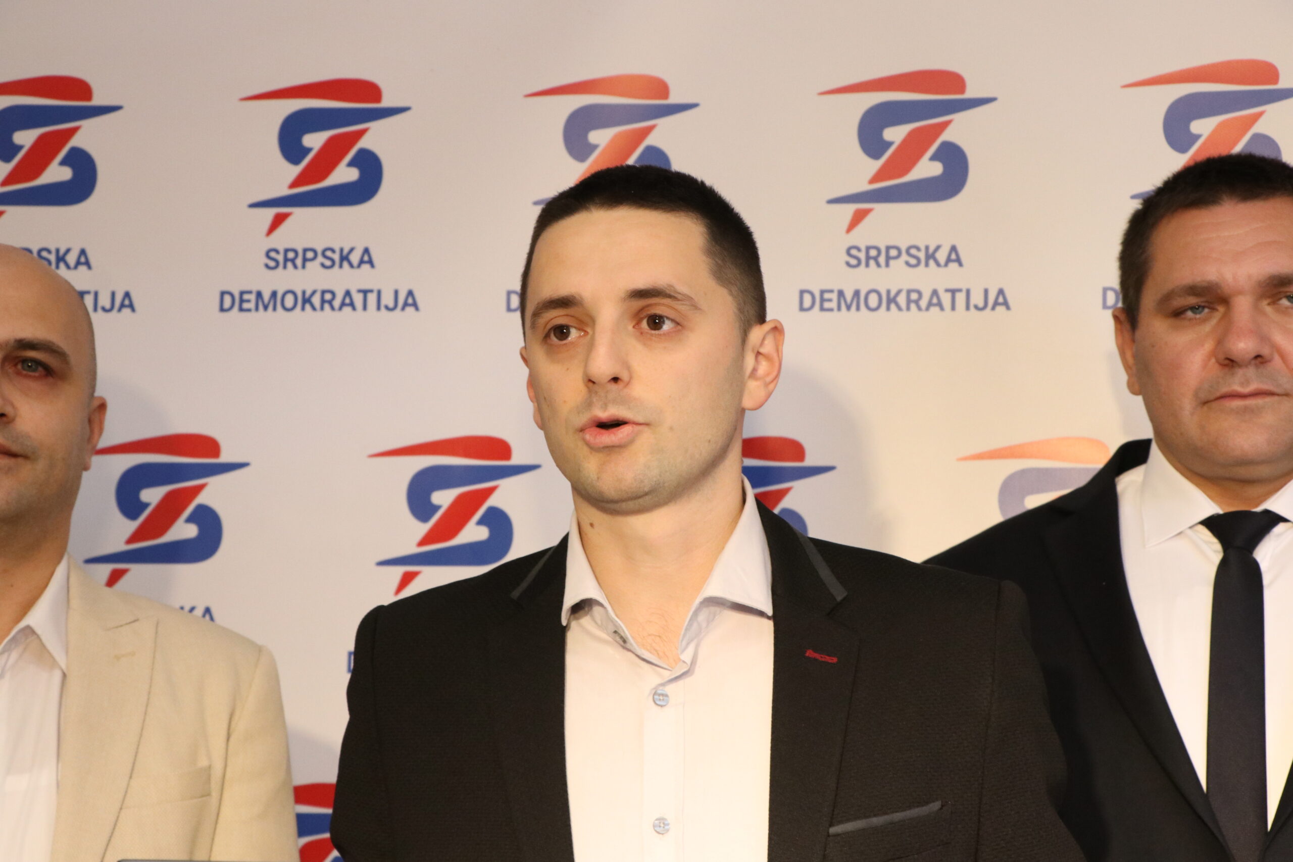 Stefan Veljković podneo ostavku na mesto potpredsednika Srpske demokratije - povlači se iz politike