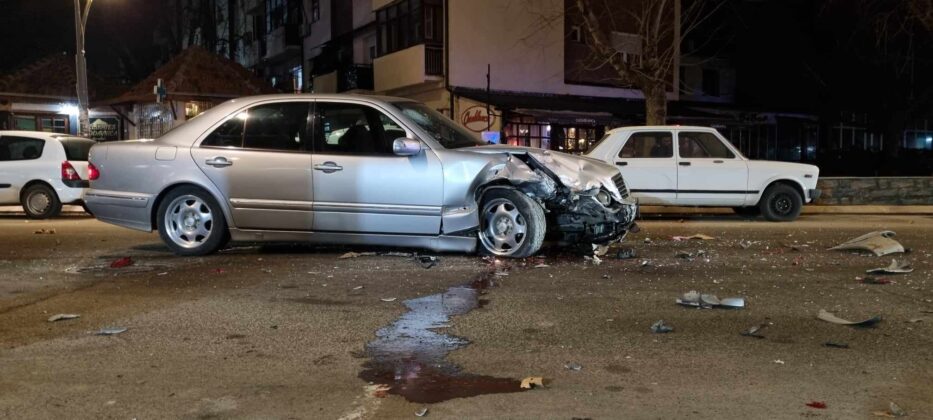 Saobraćajna nesreća mitrovica policija