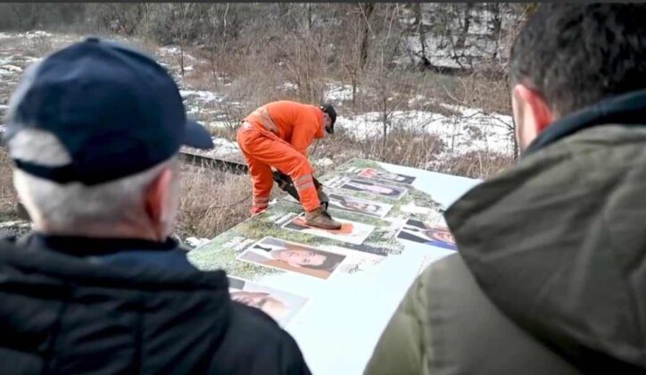 Uklanjanje bilbora počasnih građana Zvečana