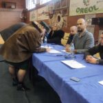 Bez gužvi za potpisivanje peticije; Građanin: velika greška što su Srbi napustili institucije, da nisu, ne bi bilo dugih cevi Peticija / Potpisivanje