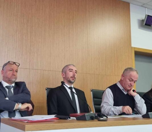 Opština Severna Mitrovica: Vlast koja je došla u kuću „bez domaćina“, a koja se plaši da je sada domaćinu preda Sednica Skupštine / Atić