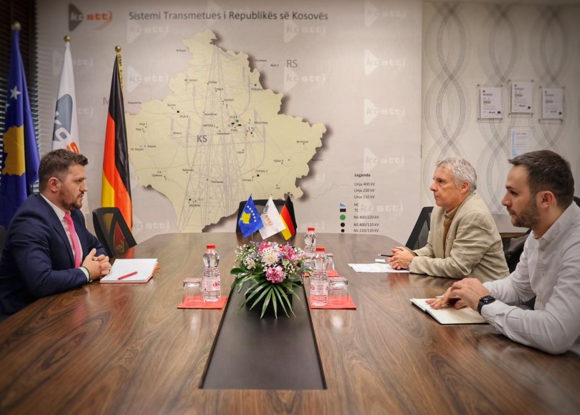Rode sa direktorom Kostt-a