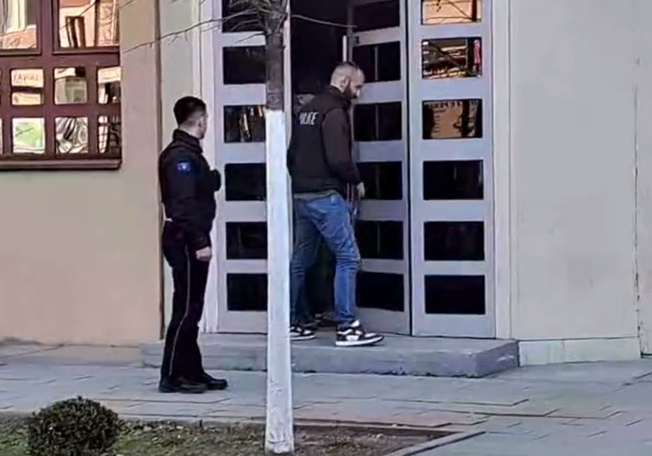 Ambulanta Priština Srbi policija pretres