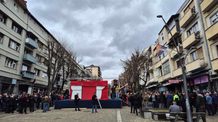Protest Kosovska Mitrovica dinari