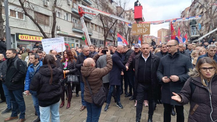 Protest Kosovska Mitrovica dinari