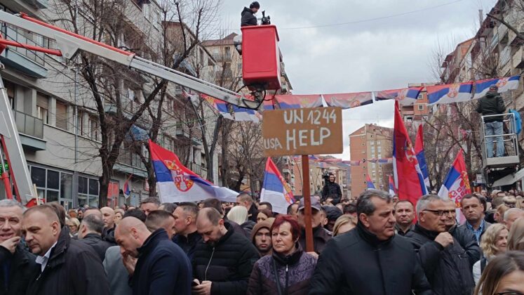 Protest Kosovska Mitrovica dinari